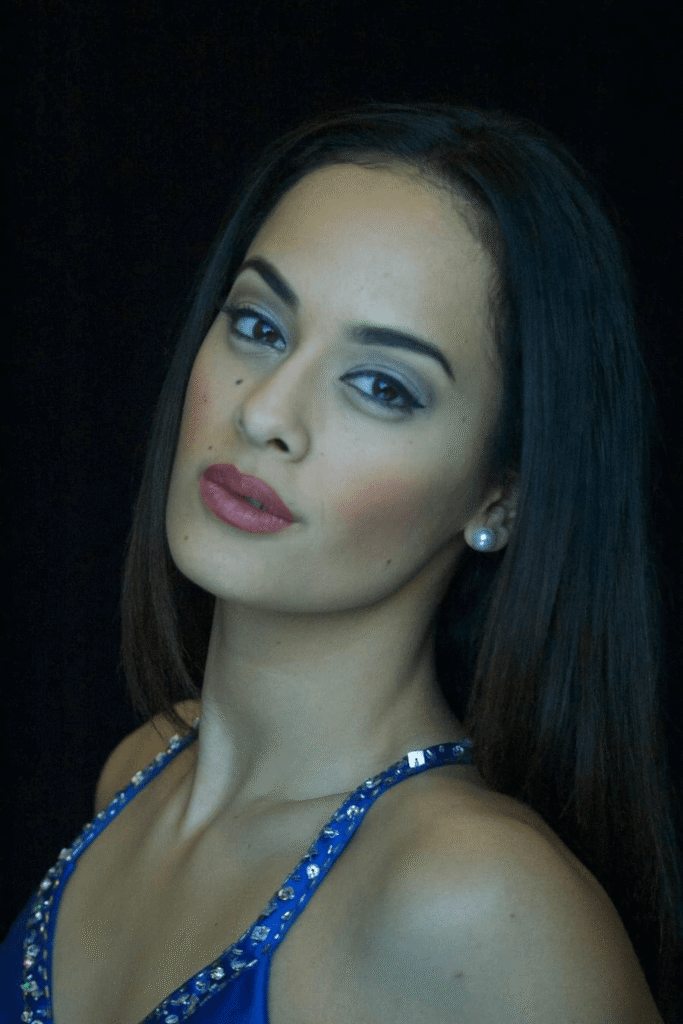 dtp model in blue dress s6x4